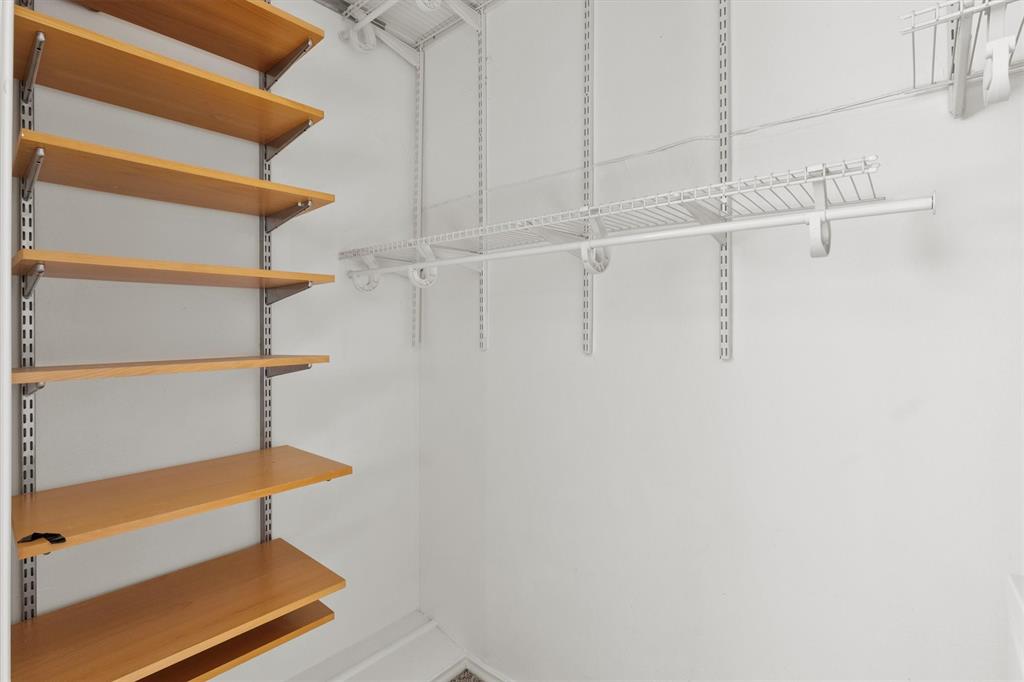 Tanglewood Twnhms Condos - Residential Lease