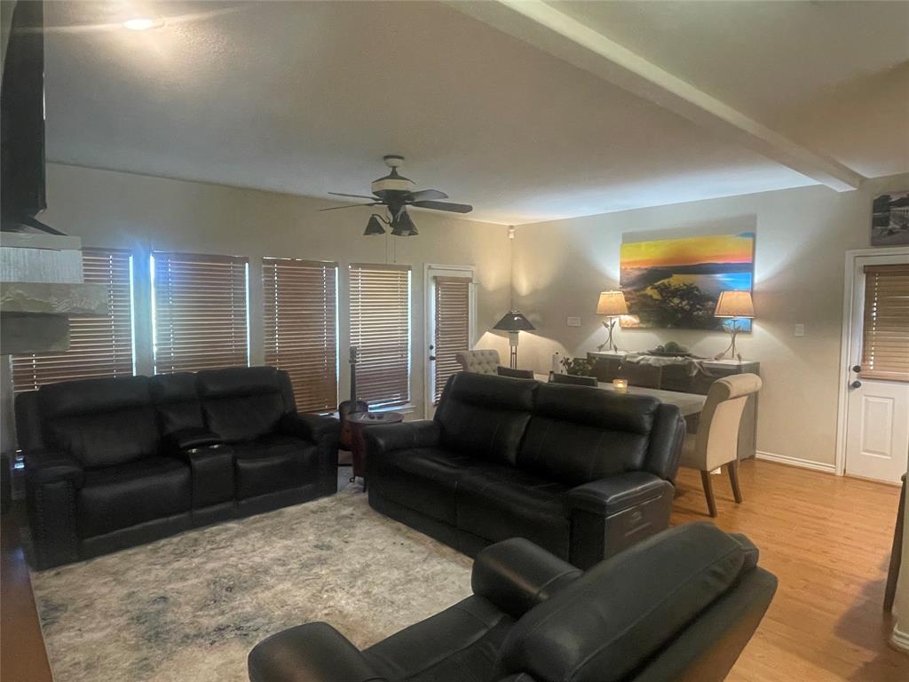 1103 Eagle Point Circle