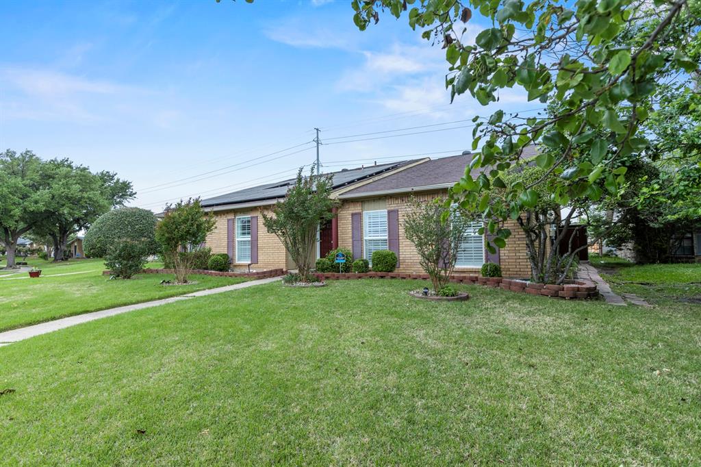 413 Hardwood Trail