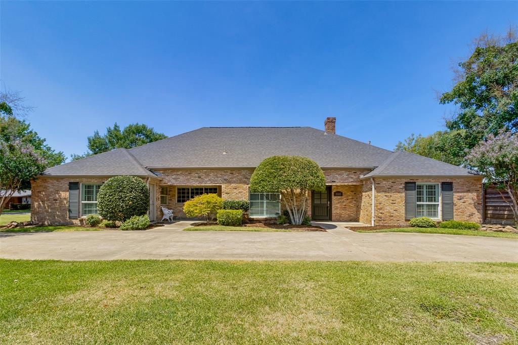 15305 Leavalley Drive