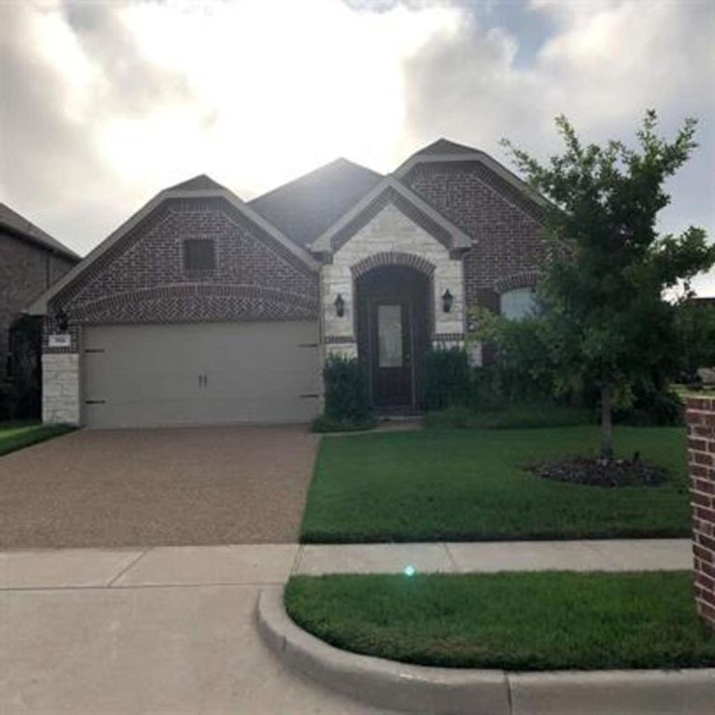 Photo of 700 Feathering Way, Plano, TX 75074 (MLS # 21251629)