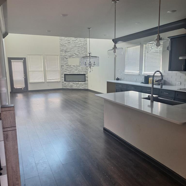 1100 Stallion Lane