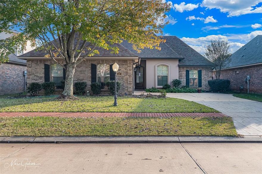 Enjoy this beautiful home in this quiet, beautiful N. Bossier subdivision priced to sell! Spacious floorplan with fantastic kitchen, gorgeous custom built cabinets, walk-in closets in every bedroom, it's the perfect one story home! Subdivision offers a pool and clubhouse for community gatherings. Only minutes away from restaurants, shopping and hospitals, yet tucked away in such a peaceful location, this home is in the perfect location.  This house has been cared for, maintained and isn't just a house, but has been a wonderful home. Roof was replaced in 2021, HVAC (entire unit) was replaced in 2025!
