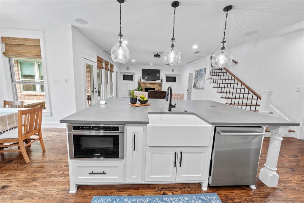 3808 Hillside Trail