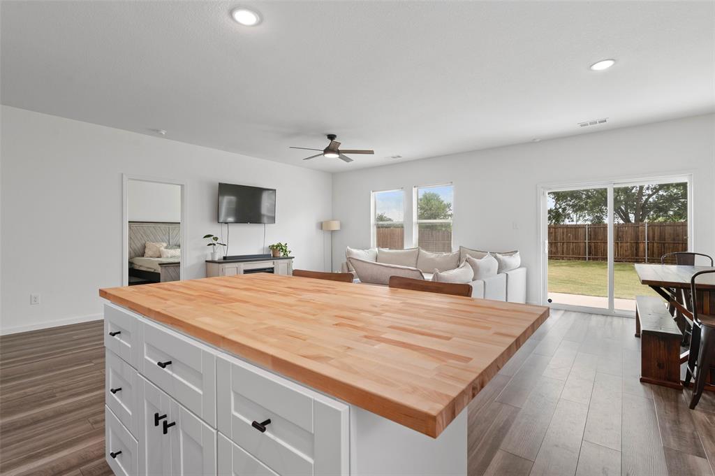 1429 Ancer Way