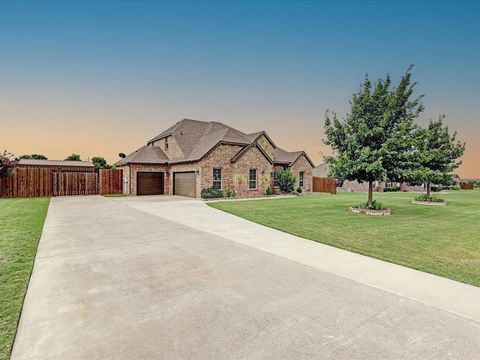 A home in Crowley