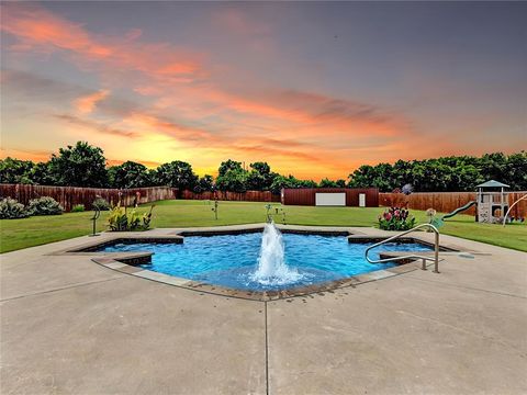 A home in Crowley