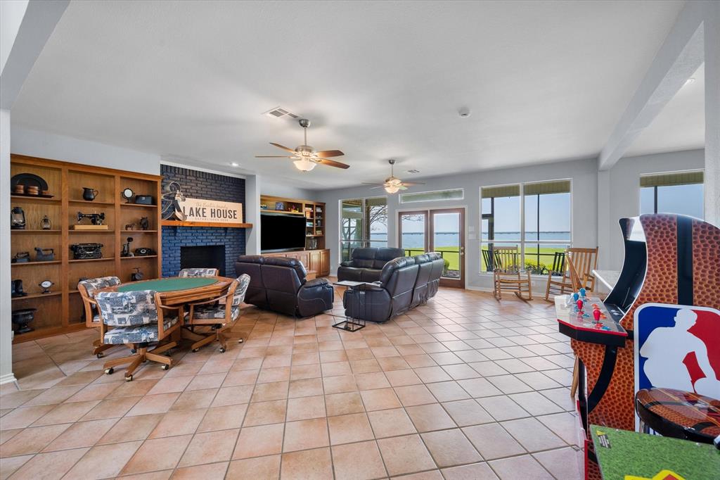 411 Pecan Point Drive