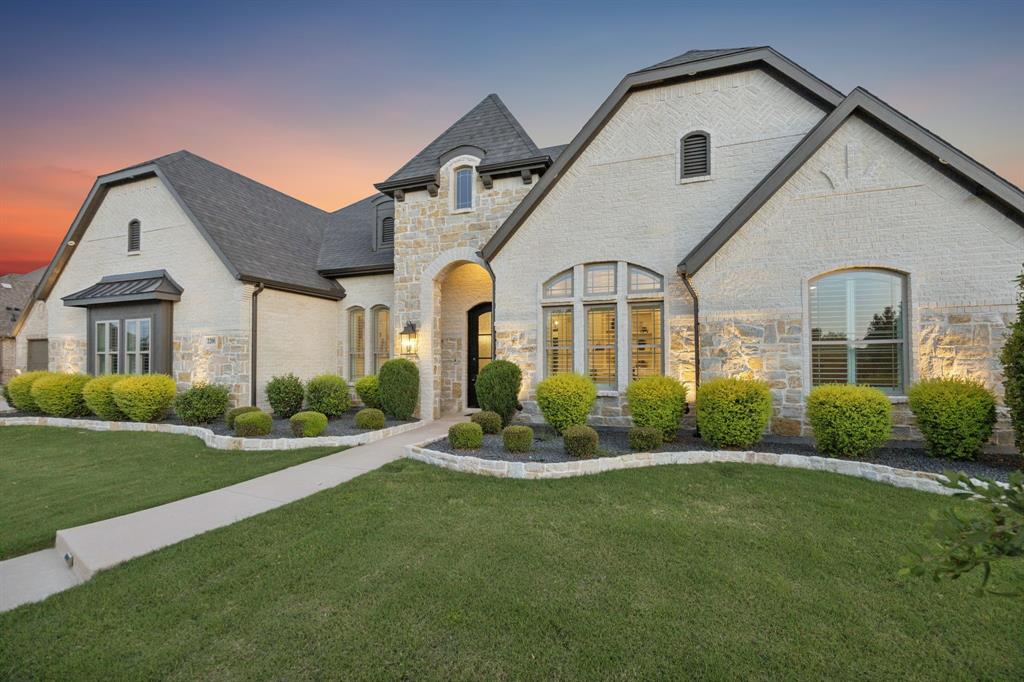 2200 Weathertop Lane
