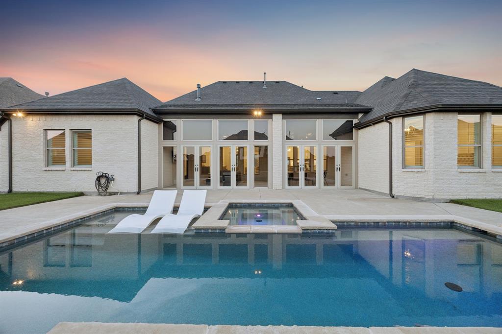 2200 Weathertop Lane