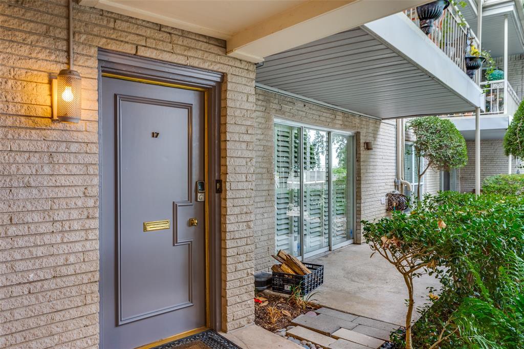 2301 Ridgmar Plaza 17