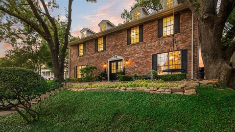 9315 Moss Circle Drive Dallas TX 75243