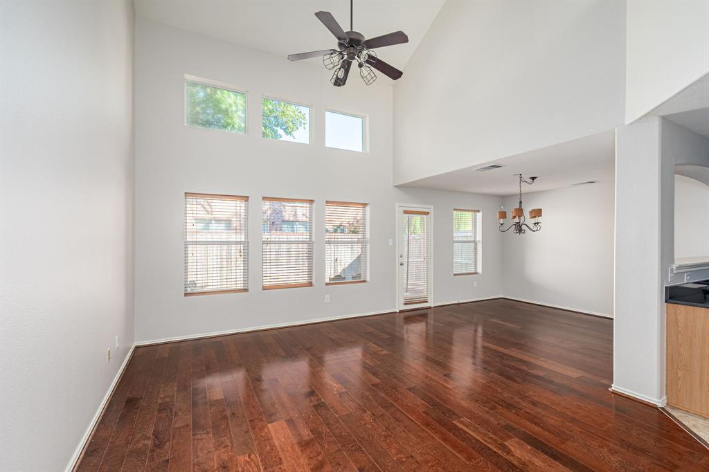 10276 Darkwood Drive