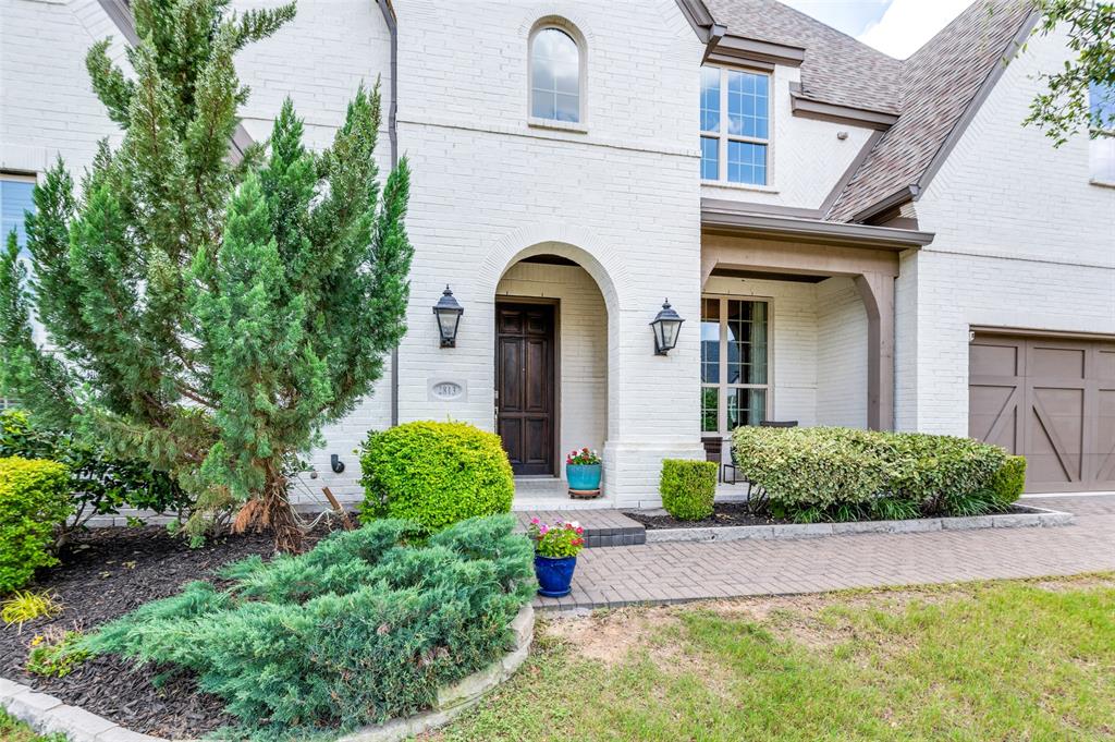 2813 Maverick Way