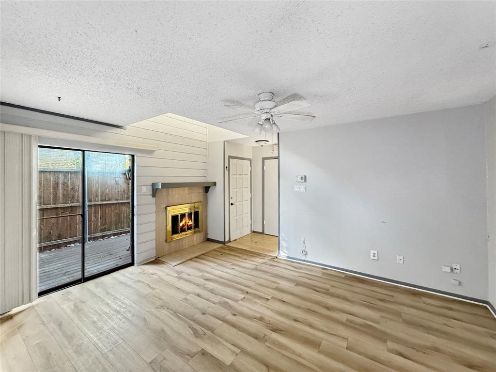 Richardson Crossing Condo - Residential