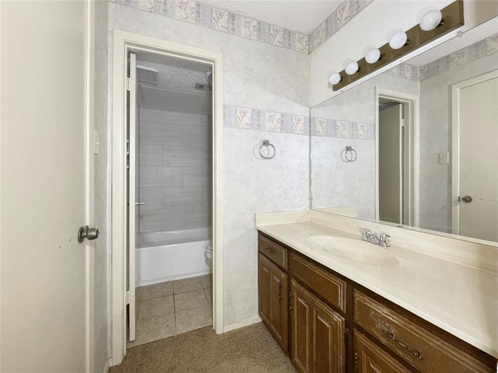 Richardson Crossing Condo - Residential