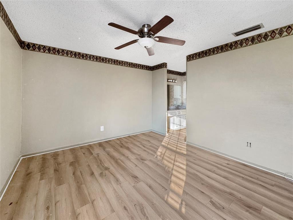Richardson Crossing Condo - Residential
