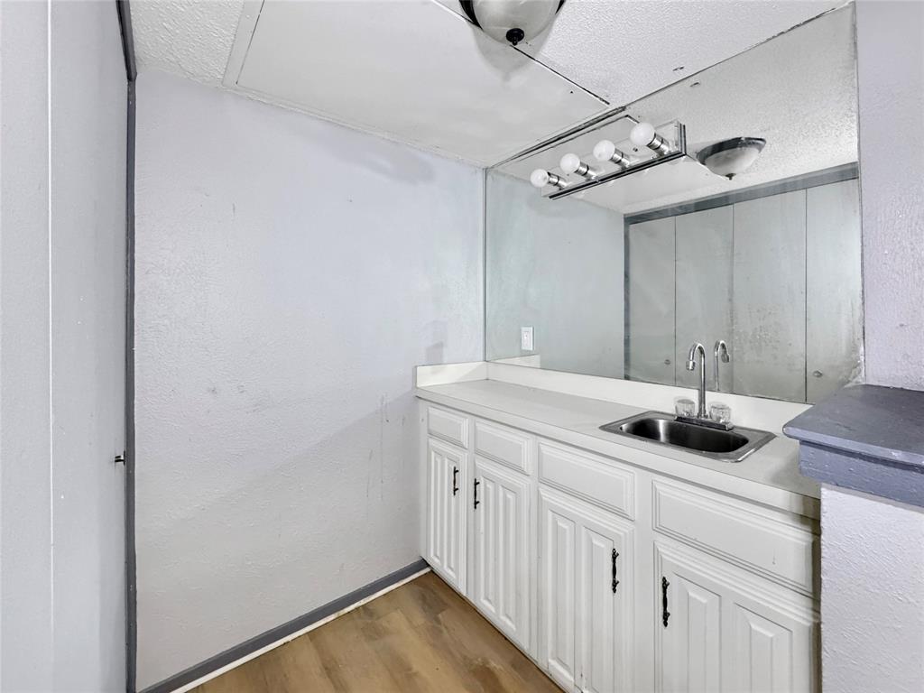 Richardson Crossing Condo - Residential