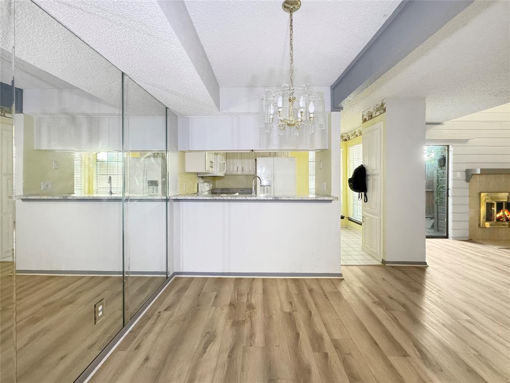 Richardson Crossing Condo - Residential