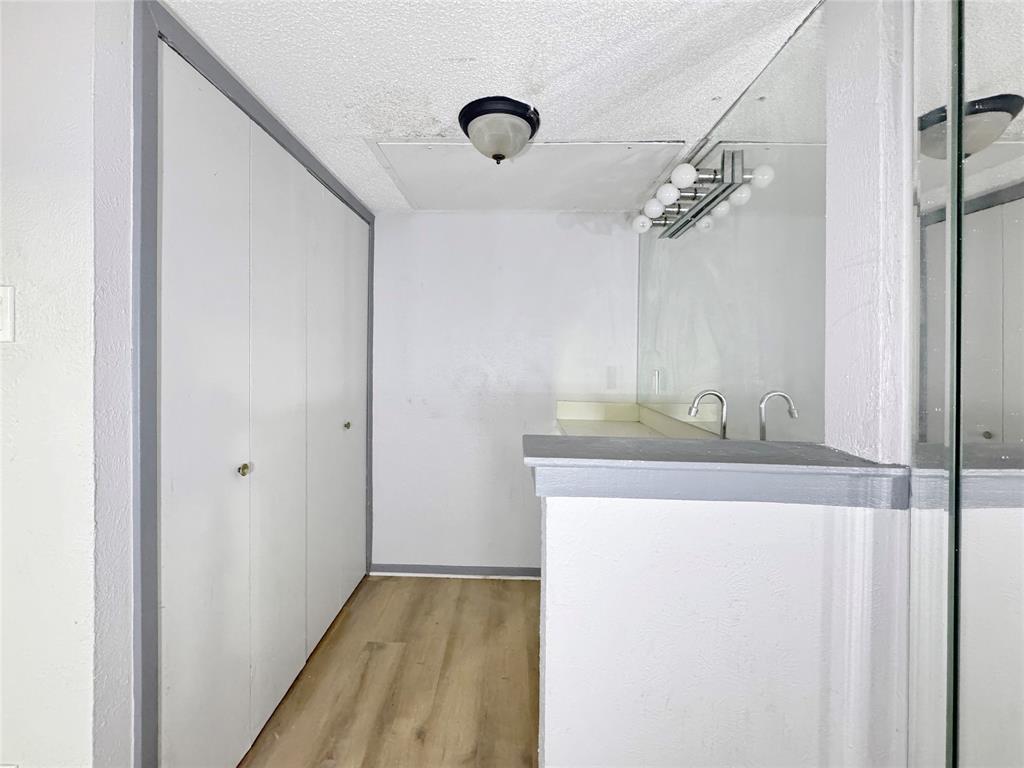 Richardson Crossing Condo - Residential