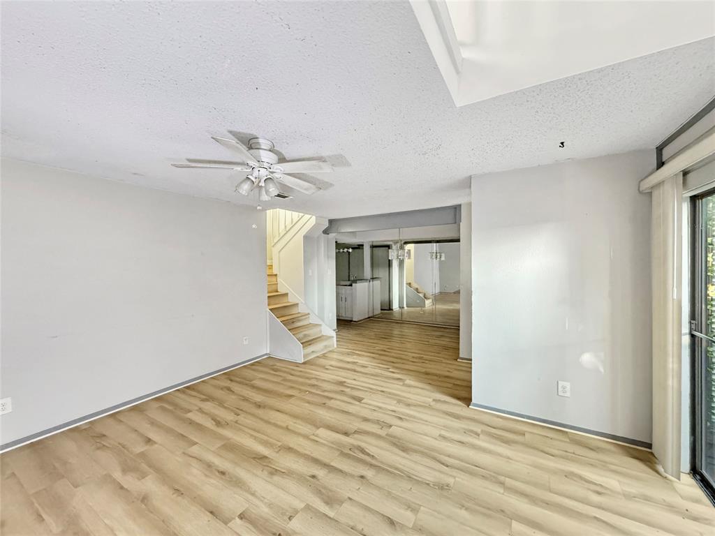 Richardson Crossing Condo - Residential