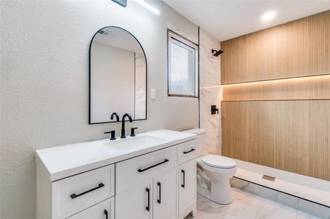 Tiny photo for 814 W Richmond Avenue, Fort Worth, TX 76110 (MLS # 21101530)