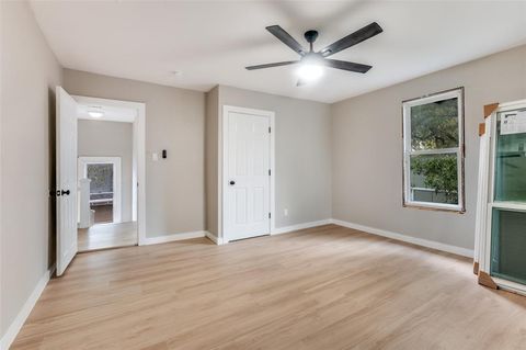 Tiny photo for 814 W Richmond Avenue, Fort Worth, TX 76110 (MLS # 21101530)