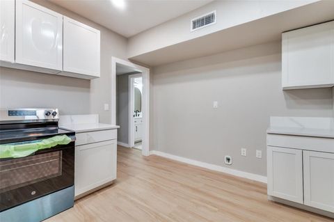 Tiny photo for 814 W Richmond Avenue, Fort Worth, TX 76110 (MLS # 21101530)
