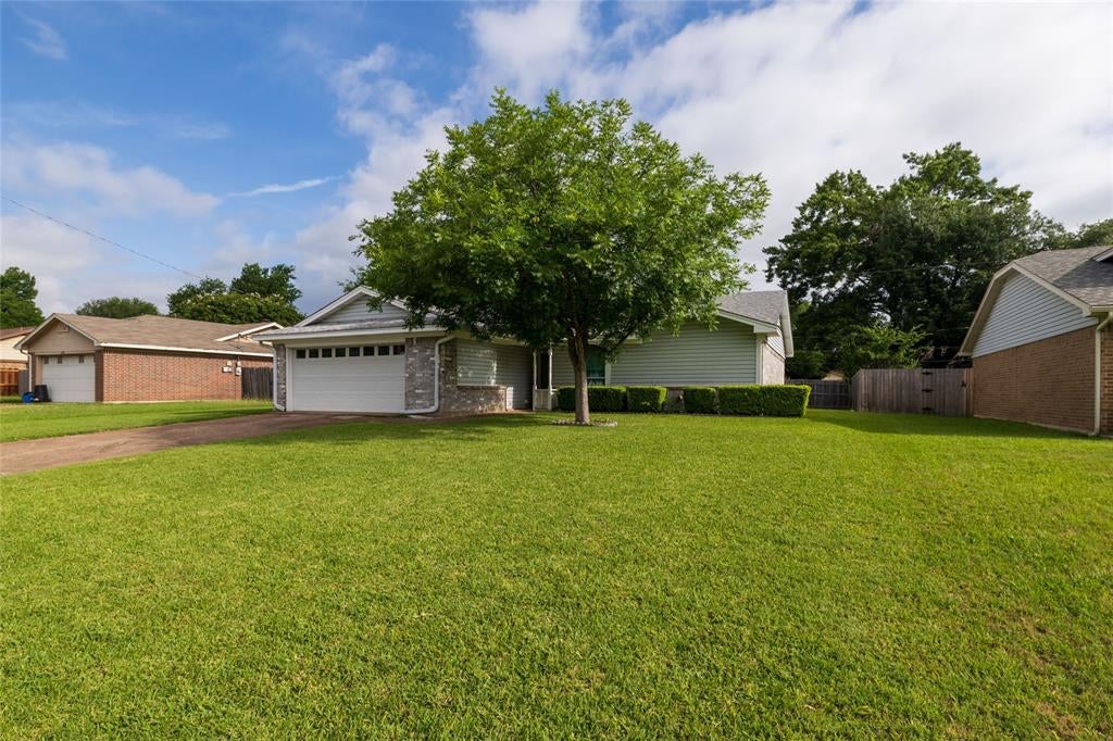 1309 Mercedes Street