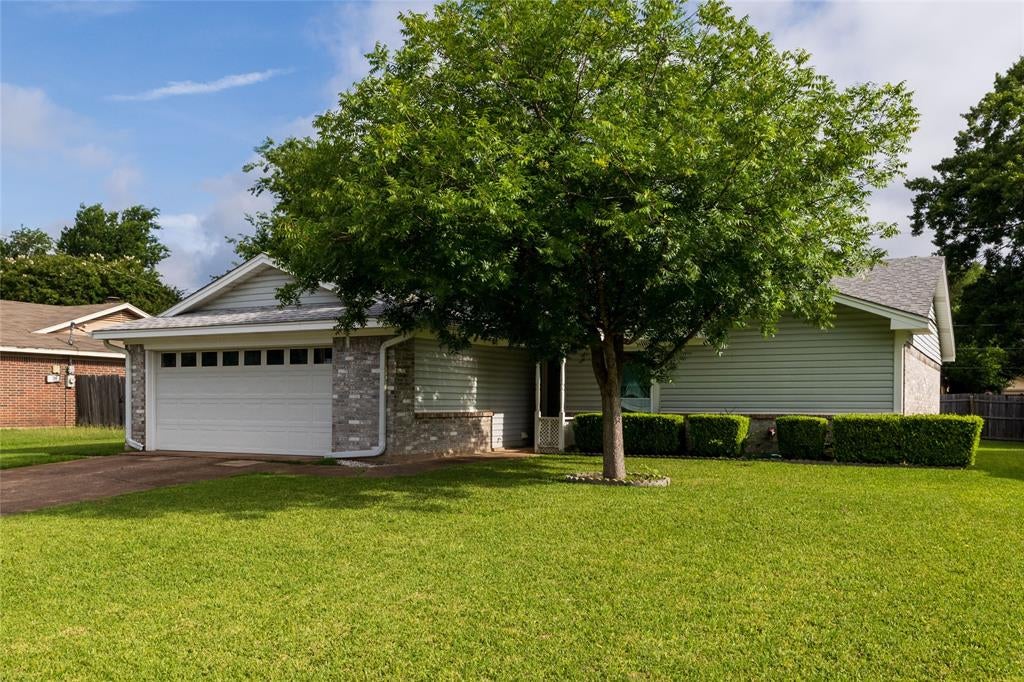 1309 Mercedes Street