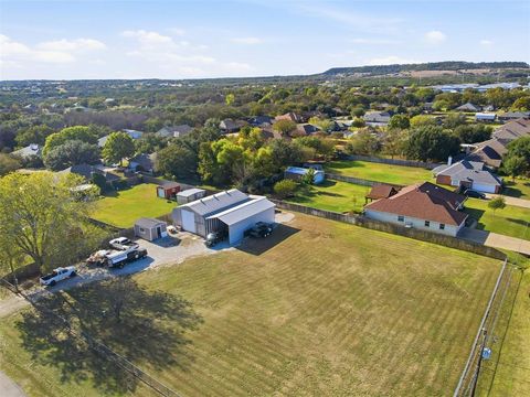 623 Parker Lane Granbury TX 76048