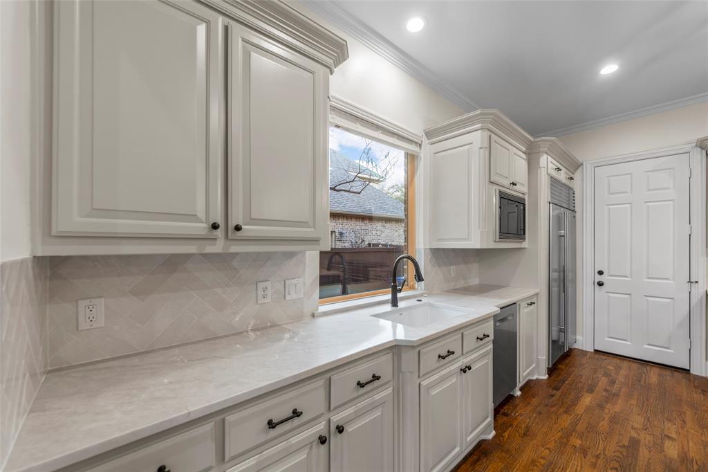 Cascades - Ph 1 The - Residential Lease