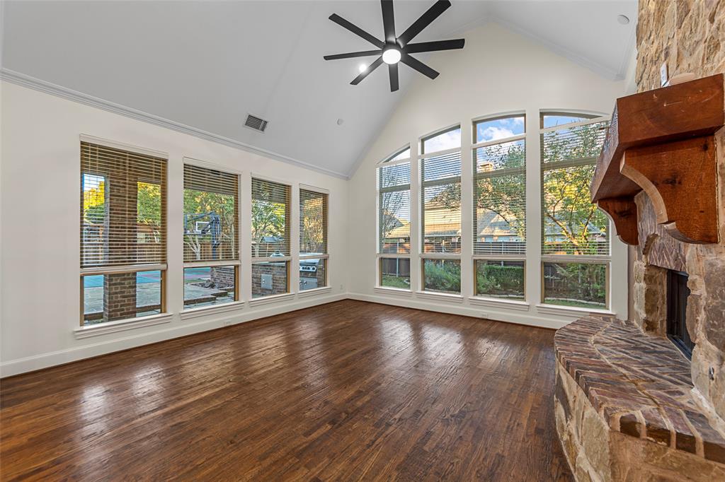 Cascades - Ph 1 The - Residential Lease