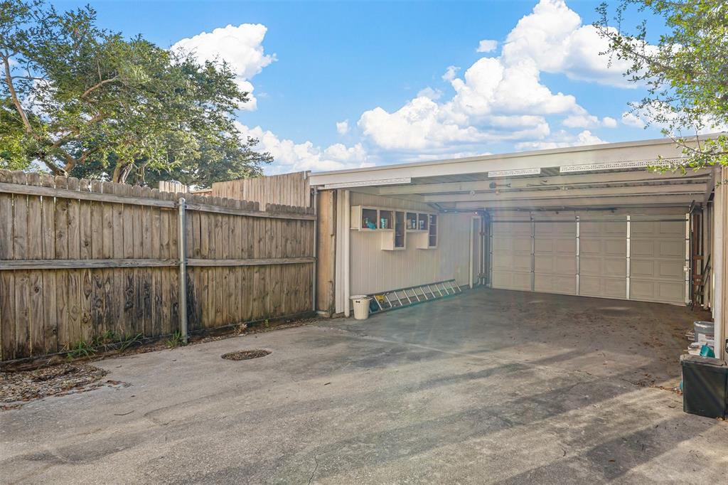 Garland, Texas 75043, United States, 3 Bedrooms Bedrooms, ,3 BathroomsBathrooms,Residential,Pending,40011