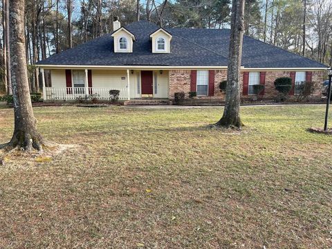 Photo of 5627 Woodhaven Drive, Keithville, LA 71047 (MLS # 21195905)