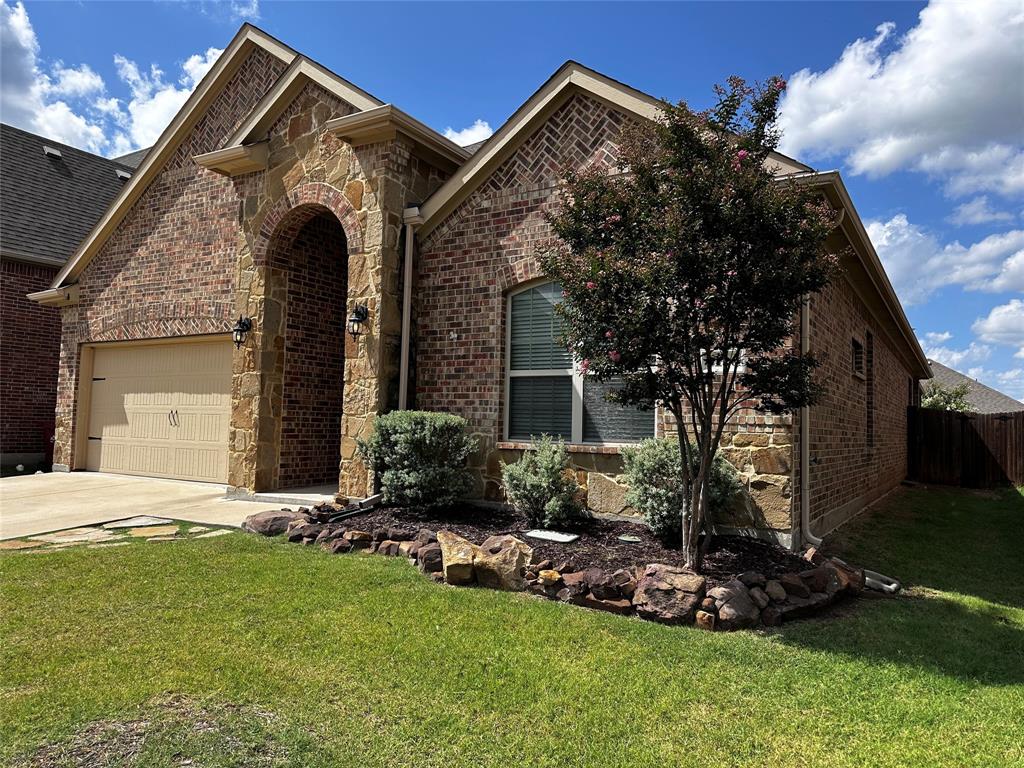3128 Sunny Hill Way