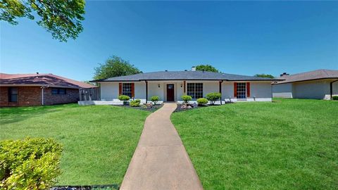 1017 Cloverdale Lane DeSoto TX 75115