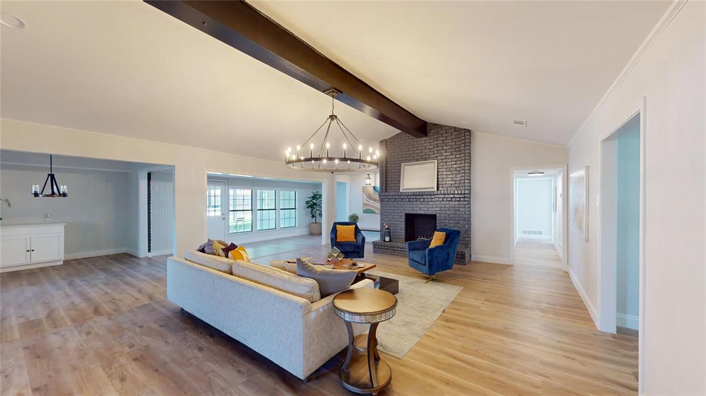 1017 Cloverdale Lane