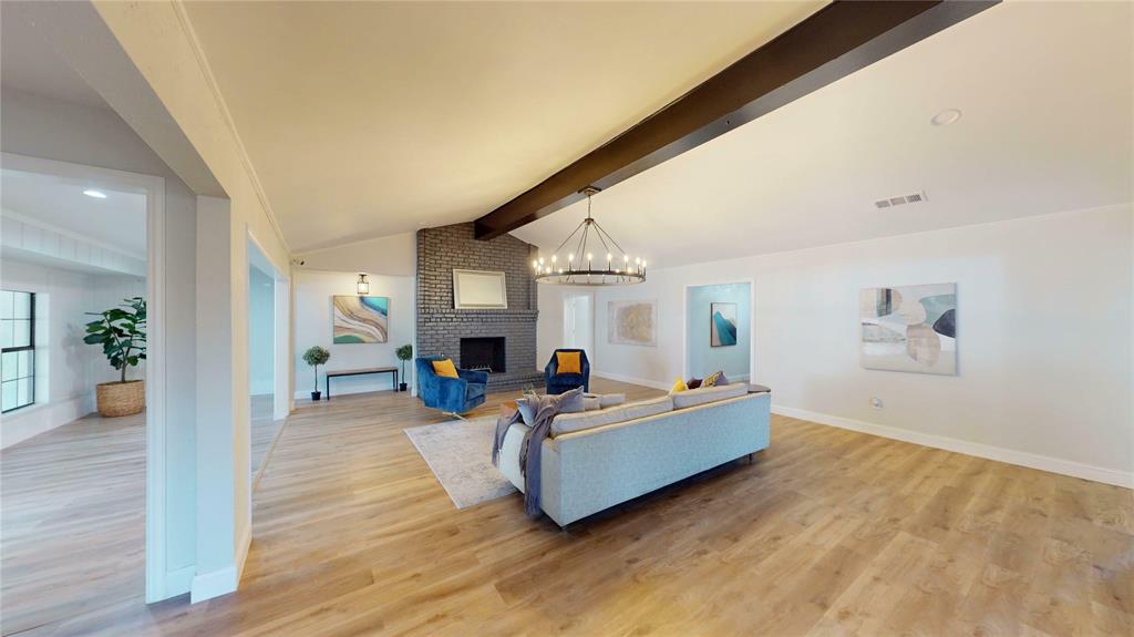 1017 Cloverdale Lane