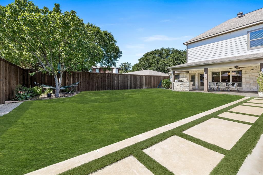 Royal Crest 06 - Residential