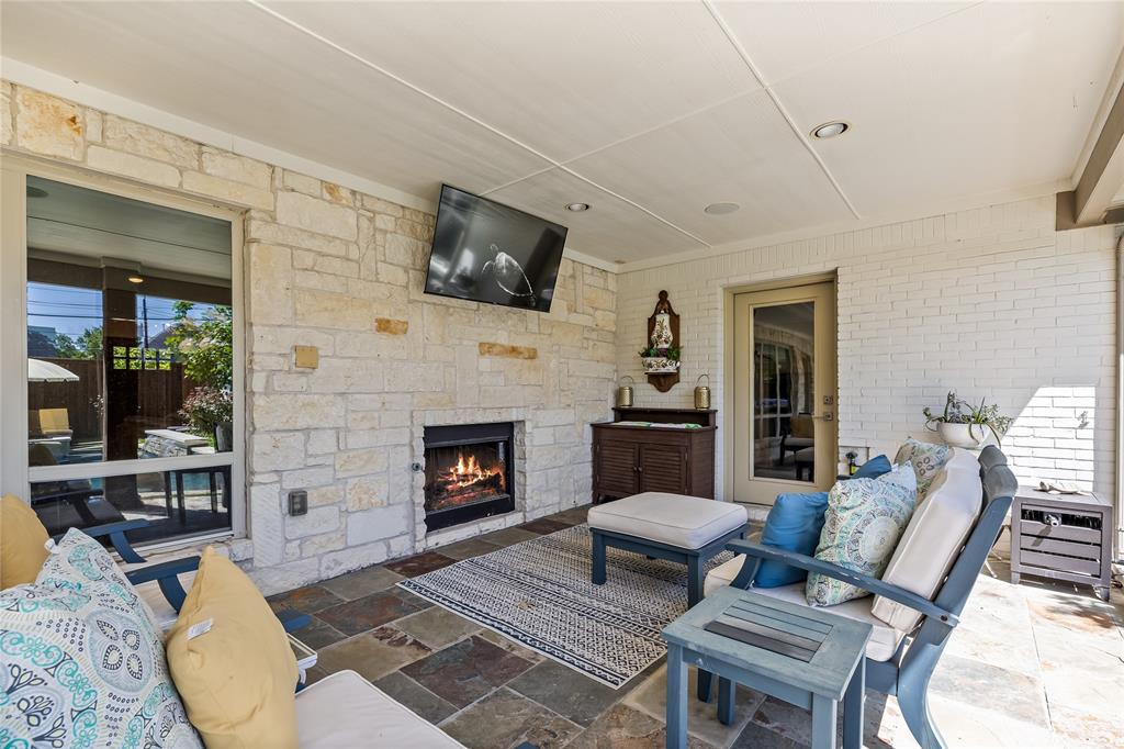 Royal Crest 06 - Residential