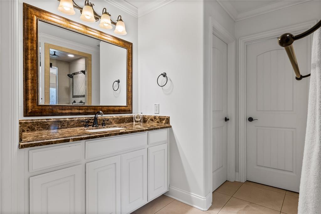 Royal Crest 06 - Residential