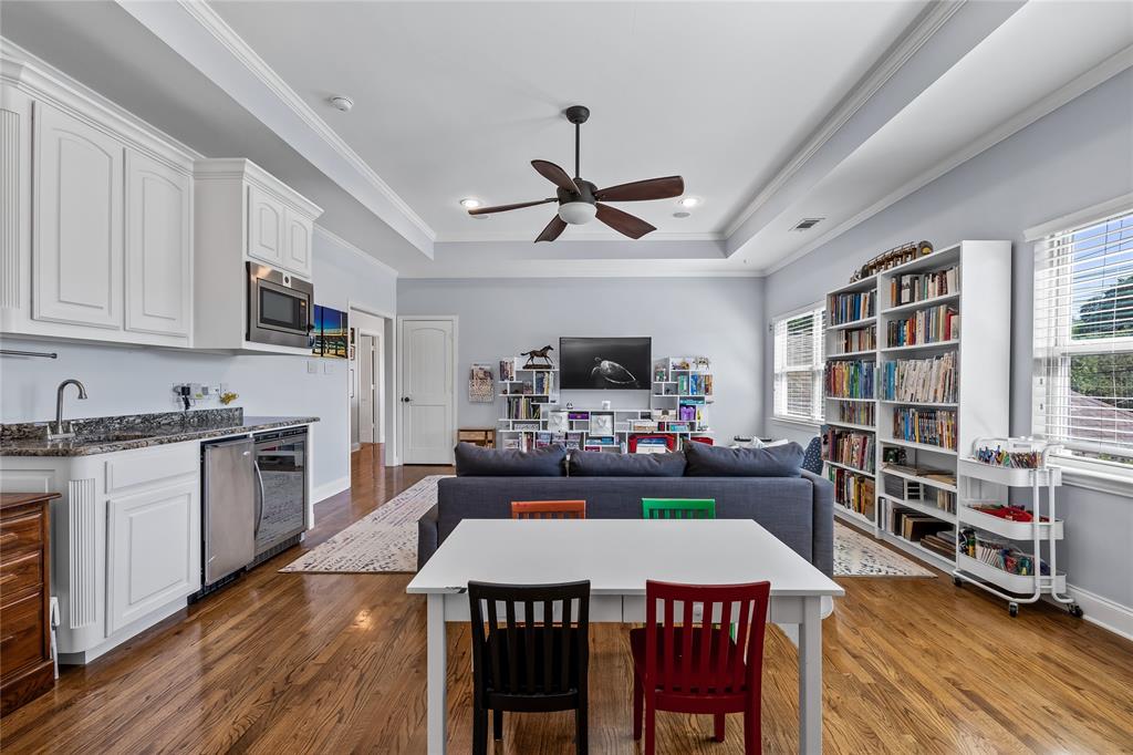 Royal Crest 06 - Residential