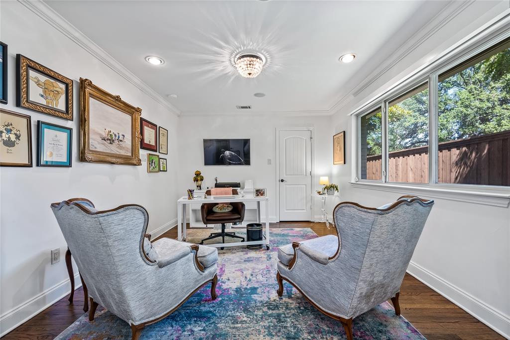 Royal Crest 06 - Residential