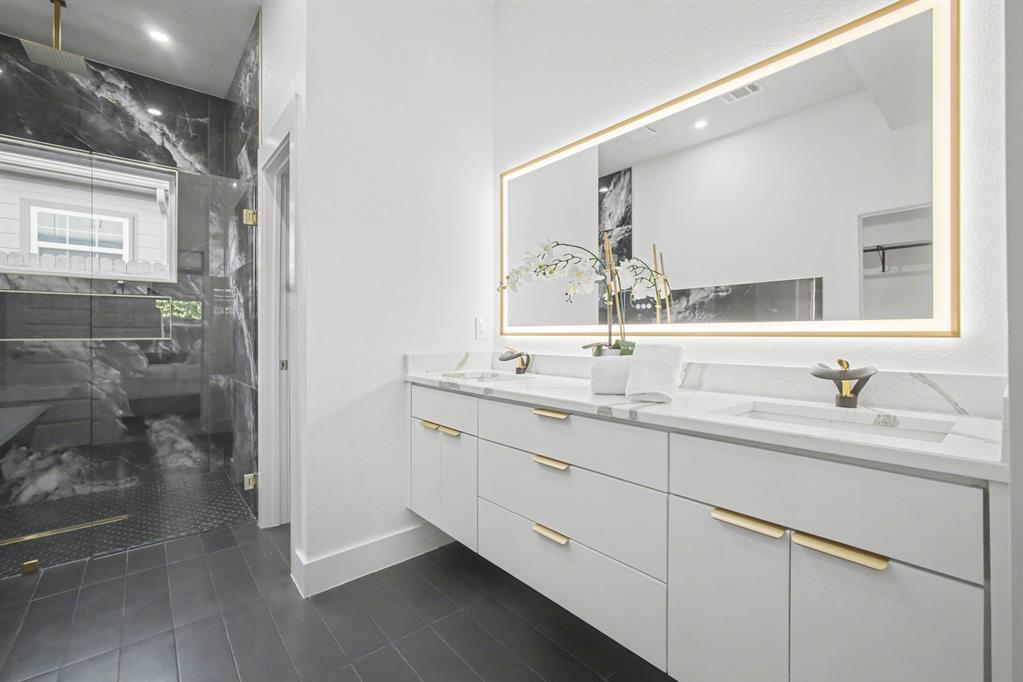 Roosevelt Manor 2nd Inst - Residential