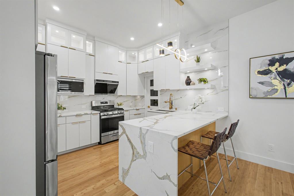 Roosevelt Manor 2nd Inst - Residential