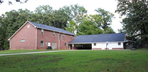 A home in Hooks