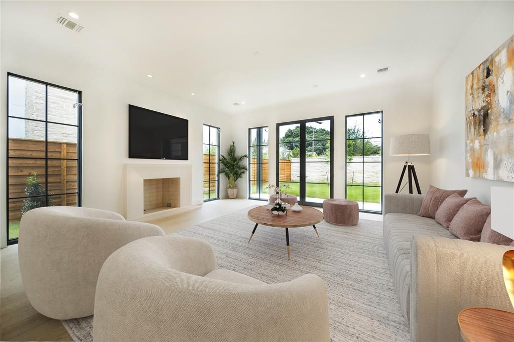 PRESTON HOLLOW VILLAGE PH 3 - Residential Lease