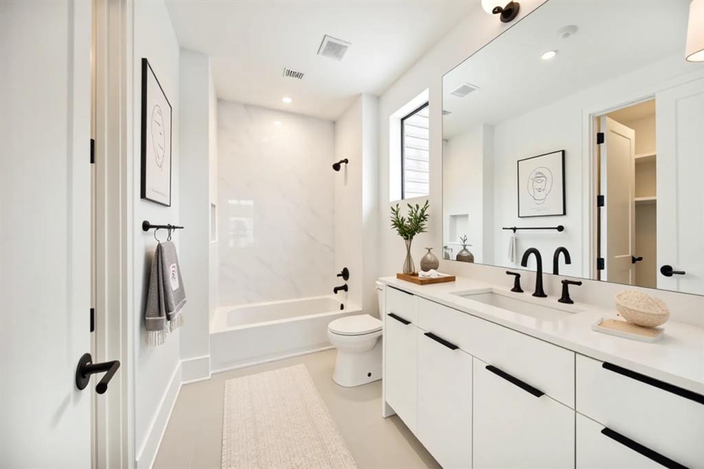 PRESTON HOLLOW VILLAGE PH 3 - Residential Lease