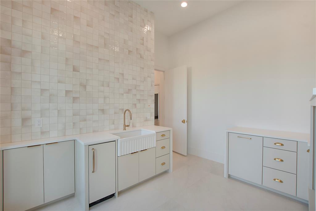 RIDGE LAKES PHASE 1 - Residential